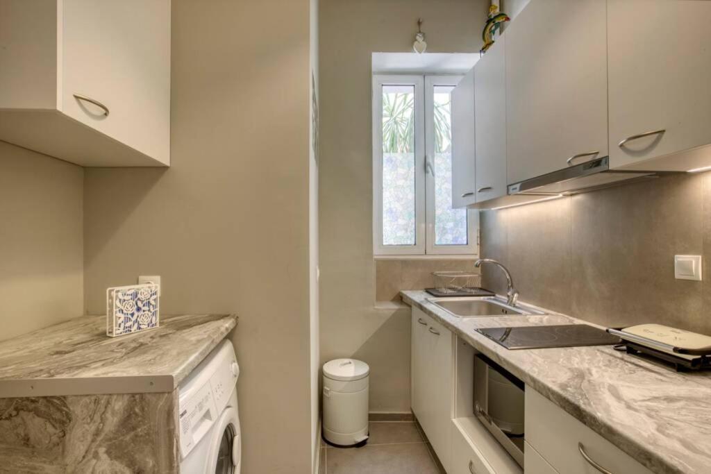 Plaka Filotheis House A Apartment Athena Bagian luar foto