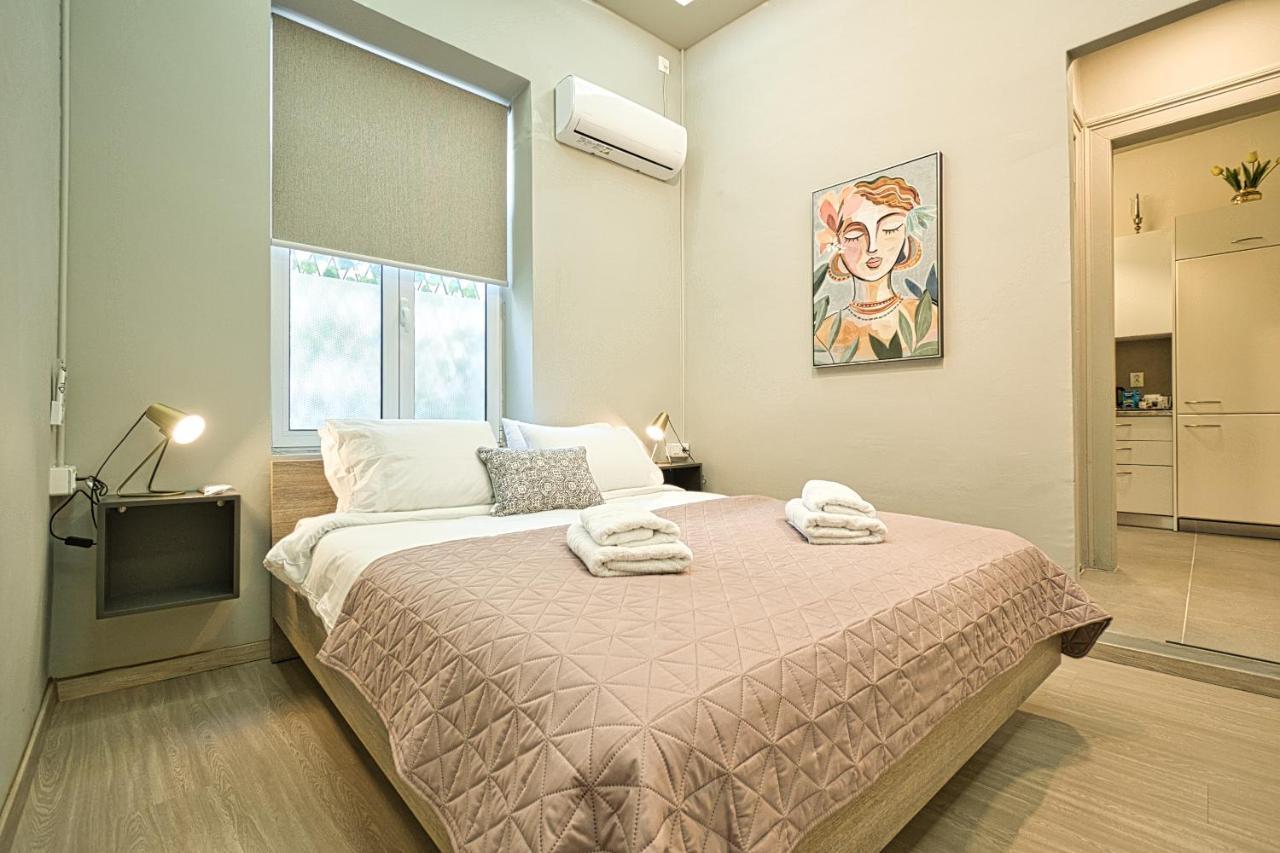 Plaka Filotheis House A Apartment Athena Bagian luar foto