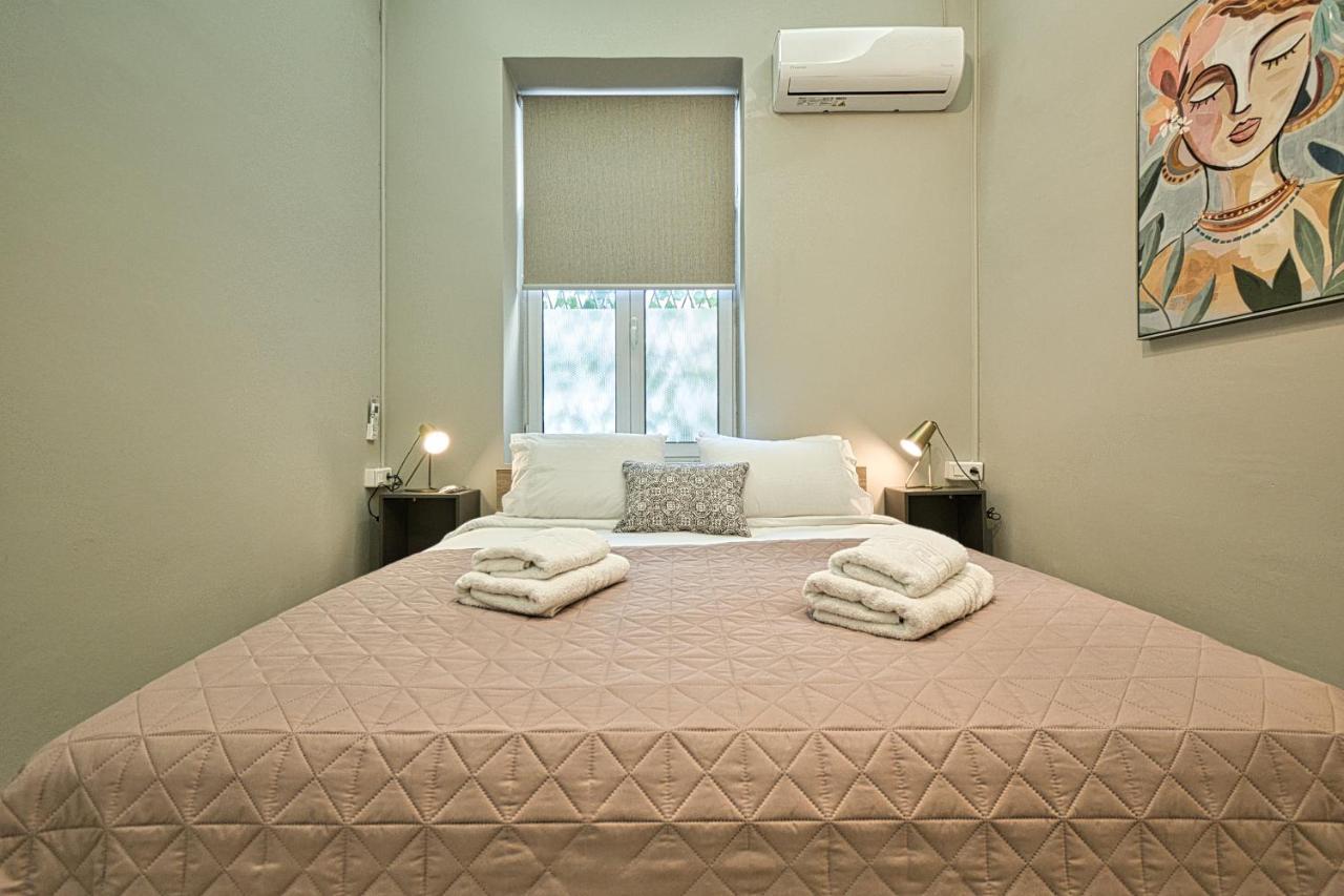 Plaka Filotheis House A Apartment Athena Bagian luar foto